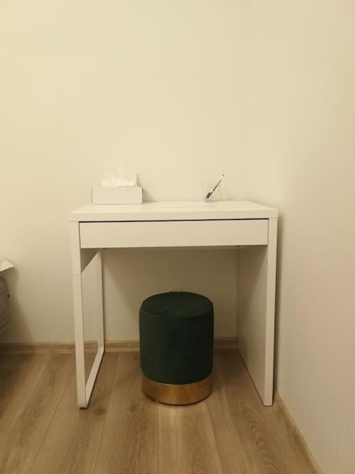 Uroczy, Jasny Apartament Oraz Bezplatny Parking! Apartment Krakow Exterior photo